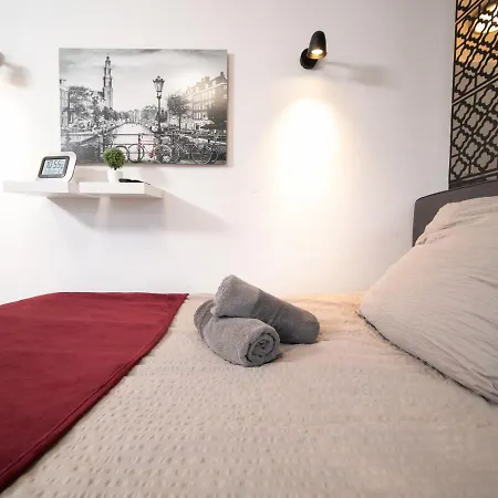Studio Rosso - Zentral - Altstadt - Balkon - Messe Apartment Düsseldorf